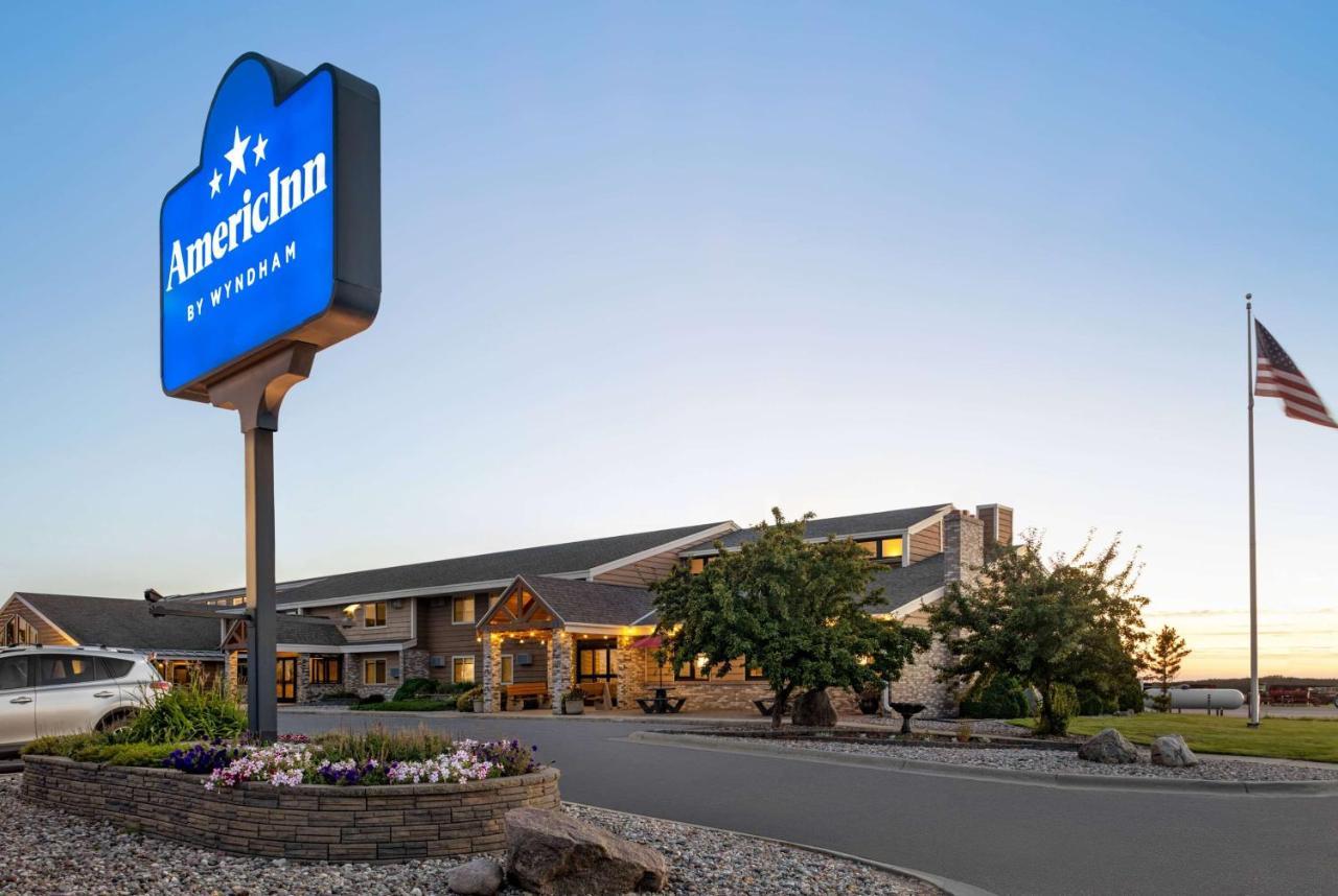 Americinn By Wyndham Roseau Екстер'єр фото