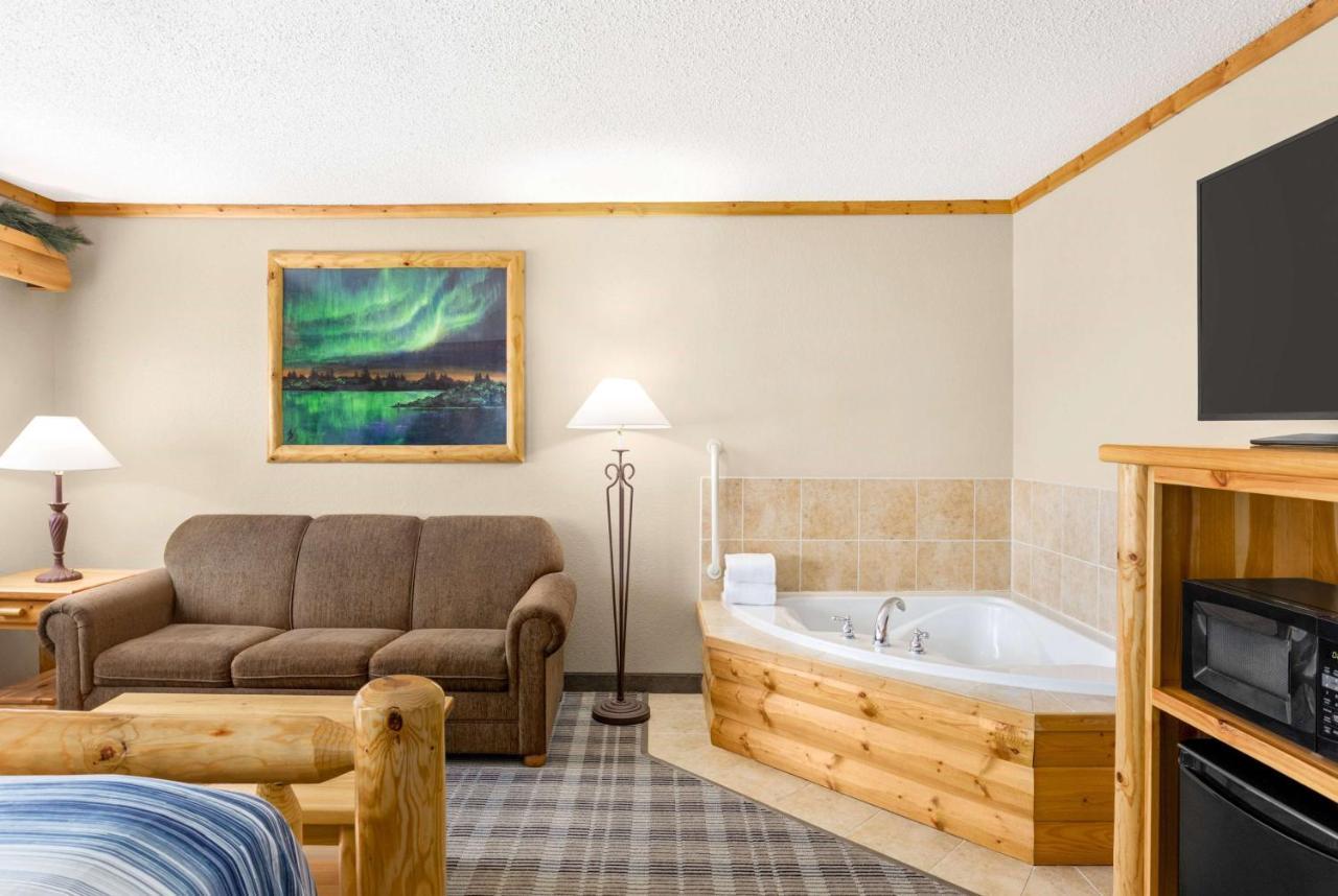Americinn By Wyndham Roseau Екстер'єр фото